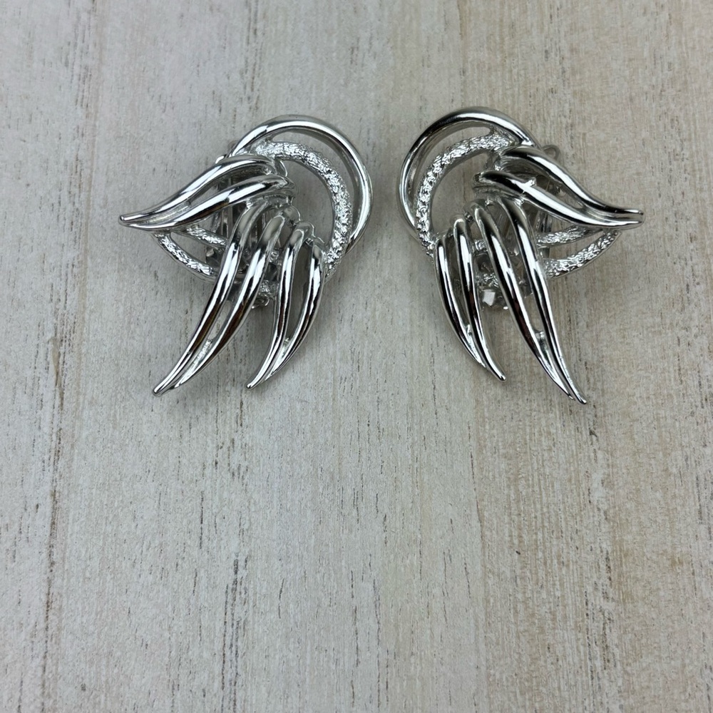 1940’s Emmons vintage silver tone shoe clips.